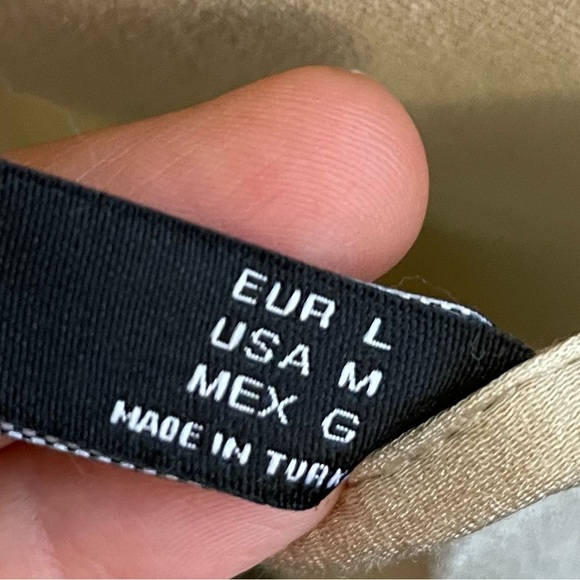 Mango Silky racer back viscose Tank top camisole Blouse Cream womens size medium - Picture 3 of 5